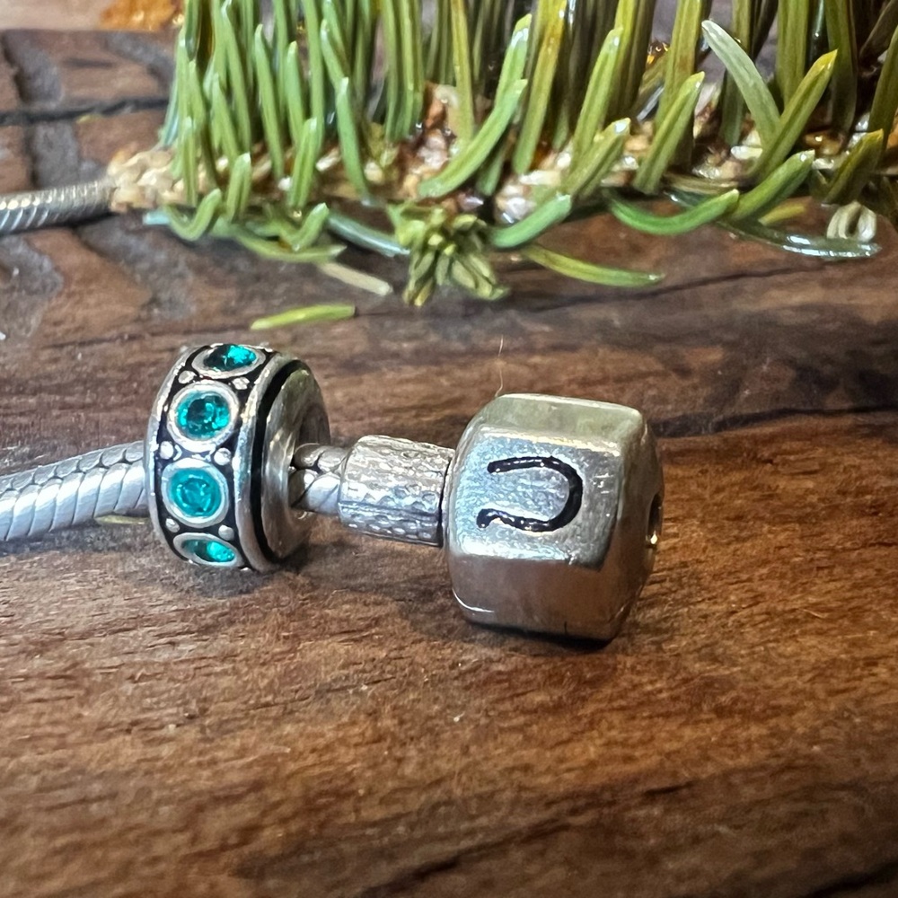 NWT Authentic Chamilia Swarovski May Birthstone Green Wheel Spacer Birthday